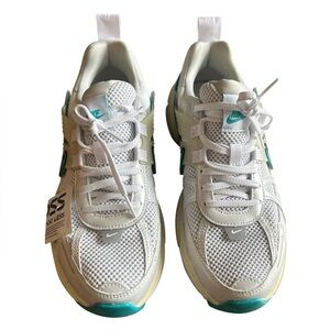 Nike V2K Run Dusty Cactus Size 9